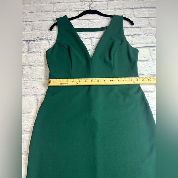 Windsor Forest Green Sleeveless Maxi Dress. VNeck. Size 10. - Picture 5 of 7